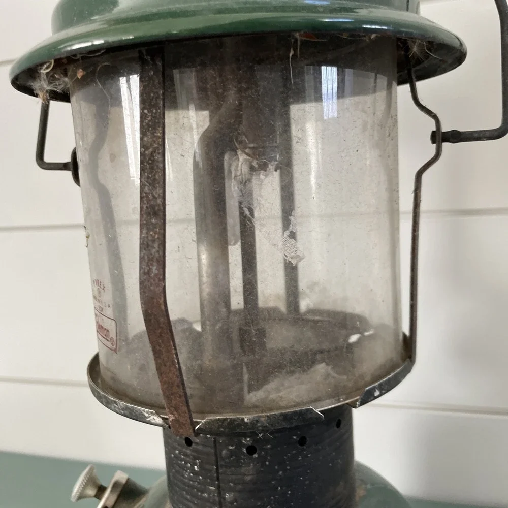 Vintage Coleman Lantern Model 220E – Dual Mantle – Made in USA 3 60